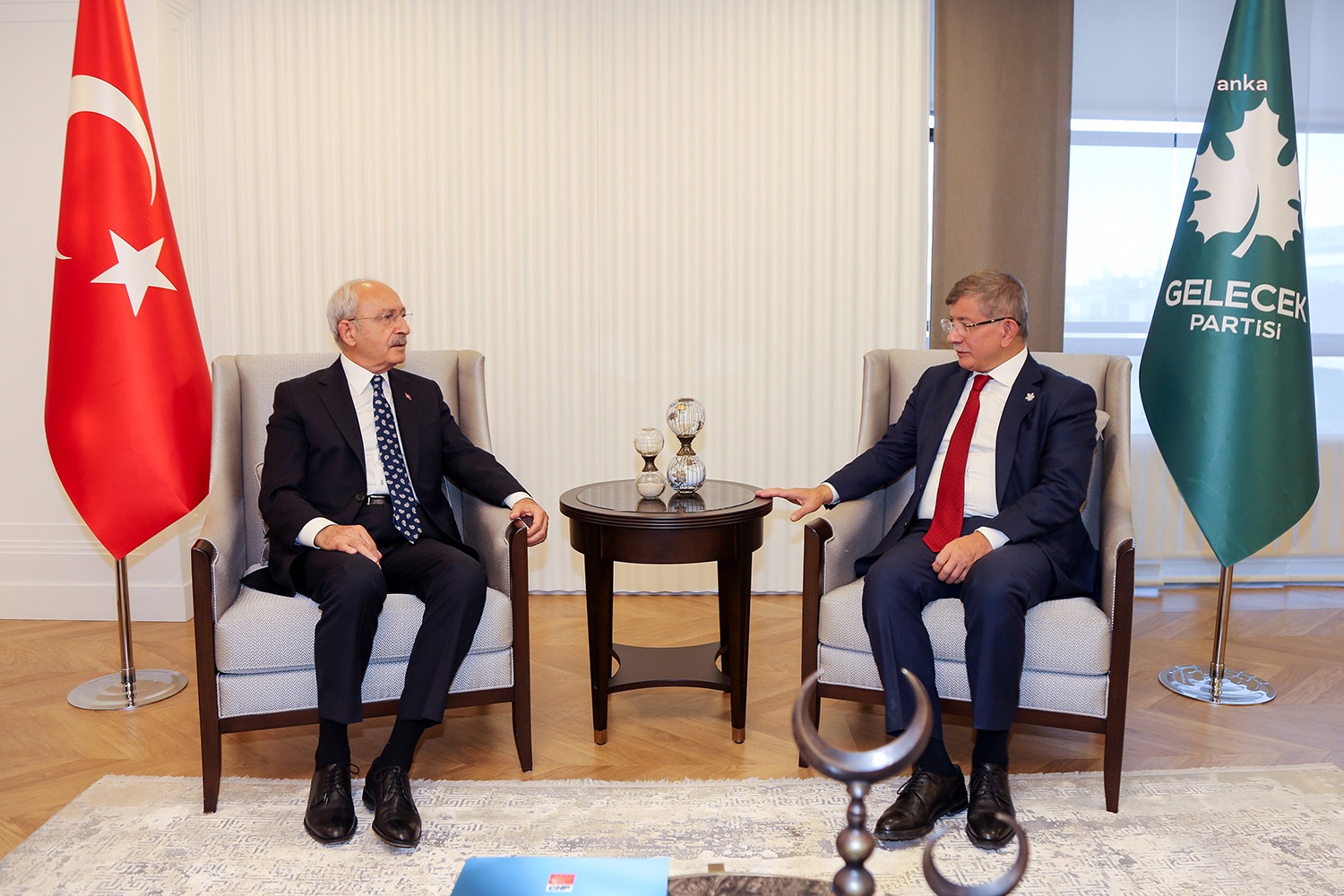 CHP Genel Başkanı Kemal Kılıçdaroğlu, Gelecek Partisi Genel Başkanı Ahmet