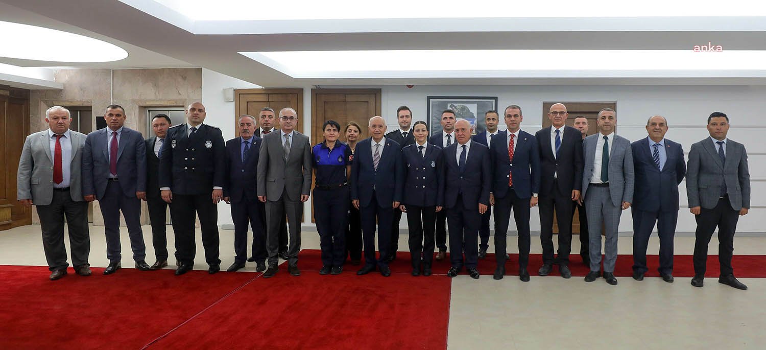 Ankara Büyükşehir Belediyesi Zabıta Daire Başkanı Olcay Erdal ve beraberindeki
