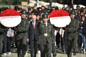 KILICDAROGLU: “GUZEL CUMHURIYETIMIZI KORUMAK, YUCELTMEK VE NIHAYETINDE DEMOKRASI ILE TACLANDIRMAK ICIN CALISMALARIMIZI DAIMA SURDURECEGIZ”