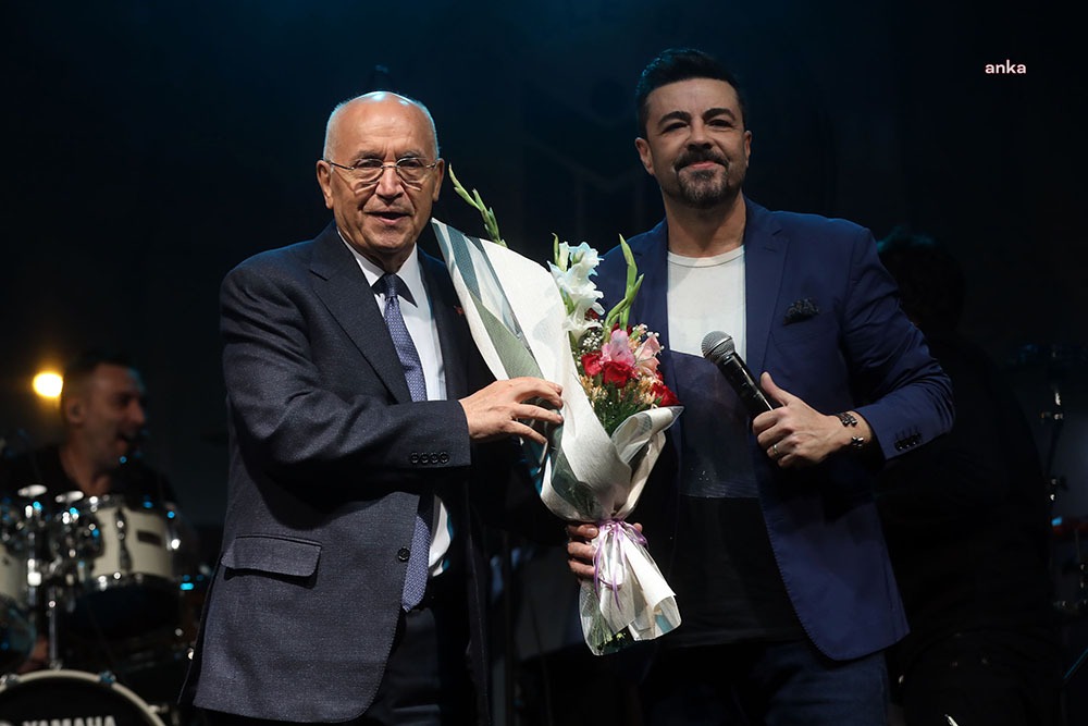 Yenimahalle Belediyesi, 90’lar Festivali kapsamında “Türkiye'nin Bebetosu” lakabıyla anılan Türk