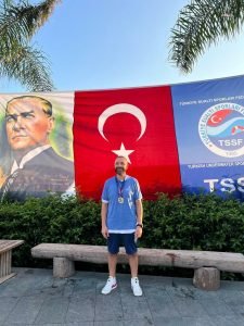 Milli Serbest Dalisci Derin, Ust Uste 2 Kez Sampiyon Oldu ve Turkiye Rekoru Kirdi