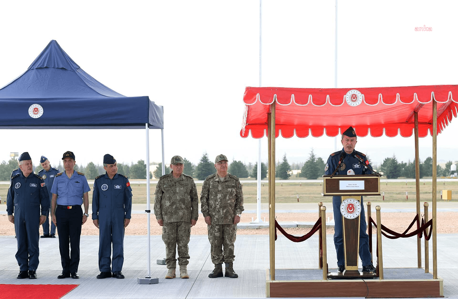 Milli Savunma Bakanı Hulusi Akar, Eskişehir 1’inci Ana Jet Üs