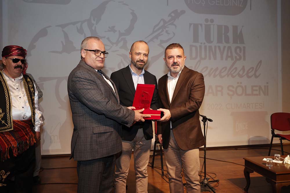 Sincan Belediyesi Aşıklık kültürünü tanıtmak ve yaşatmak için Dünya Aşıklar Derneği