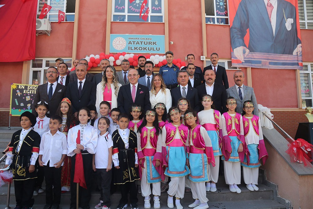 2022-2023 Eğitim Öğretim Yılı’nın başlaması nedeniyle düzenlenen etkinlikte, Saygı Duruşu