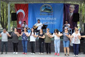 BASKAN YASAR KARSLILARLA BIRARAYA GELDI