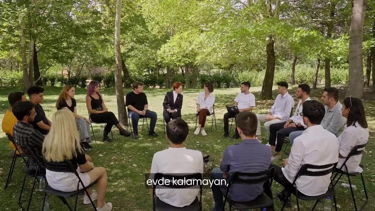 İYİ Parti Genel Başkanı Meral Akşener’in gençlerle buluşmasının 11’inci bölümünde