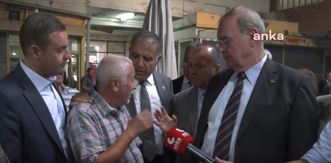 Sivas’ta CHP heyetine ekonomik durumunu anlatan bir yurttaş, “Akşam yatıyorsun,