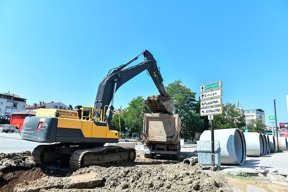 Etimesgut İstasyon Caddesi'nin yıllardır çözülemeyen trafik sorununa son veren ABB,