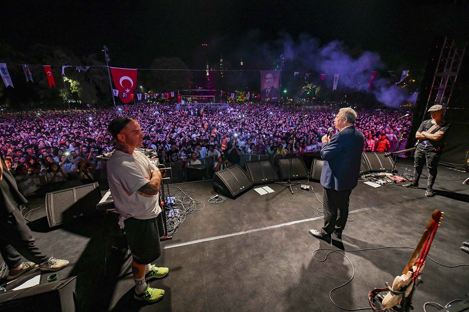 Ankara Büyükşehir Belediyesi, 30 Ağustos Zafer Bayramı’nı Gençlik Parkı’nda sevilen