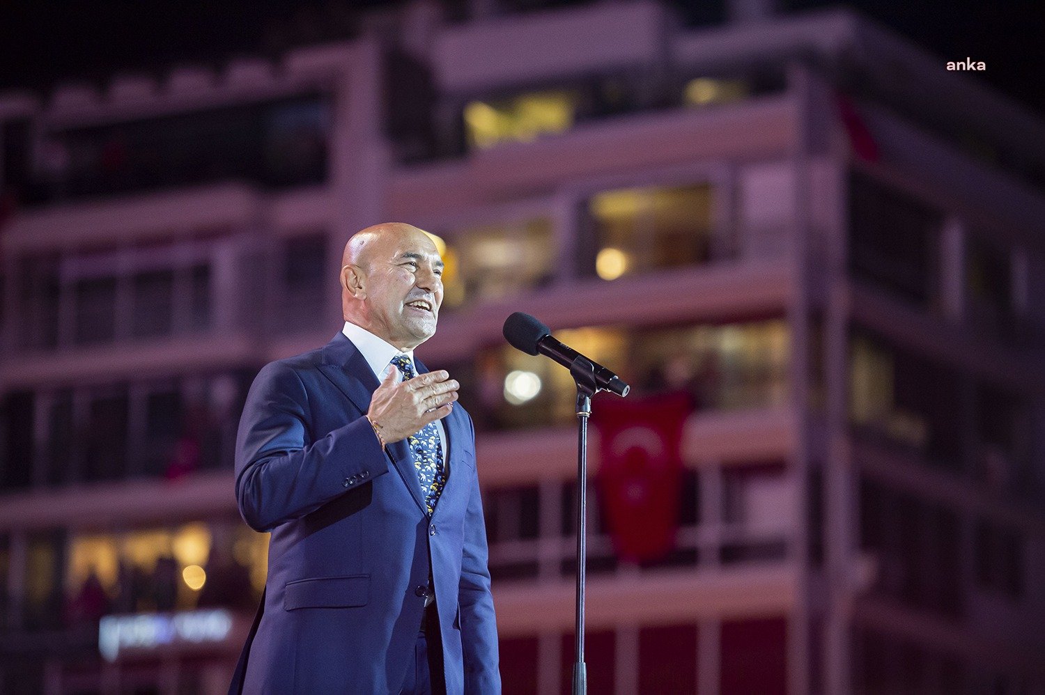 İzmir Büyükşehir Belediye Başkanı Tunç Soyer, kentin kurtuluşunun 100. yılı