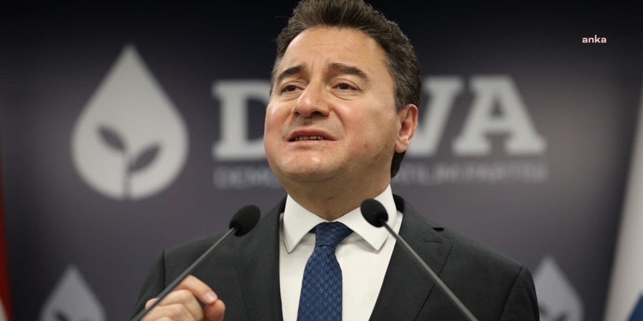 Babacan: Sütün Litresini Bugün İçin En Az 9 TL’ye Yükseltmek ve Yemin Yarısını Hibe Etmek Artık Bir Mecburiyettir Demokrasi ve Atılım (DEVA) Partisi Genel Başkanı Ali Babacan, “Süt