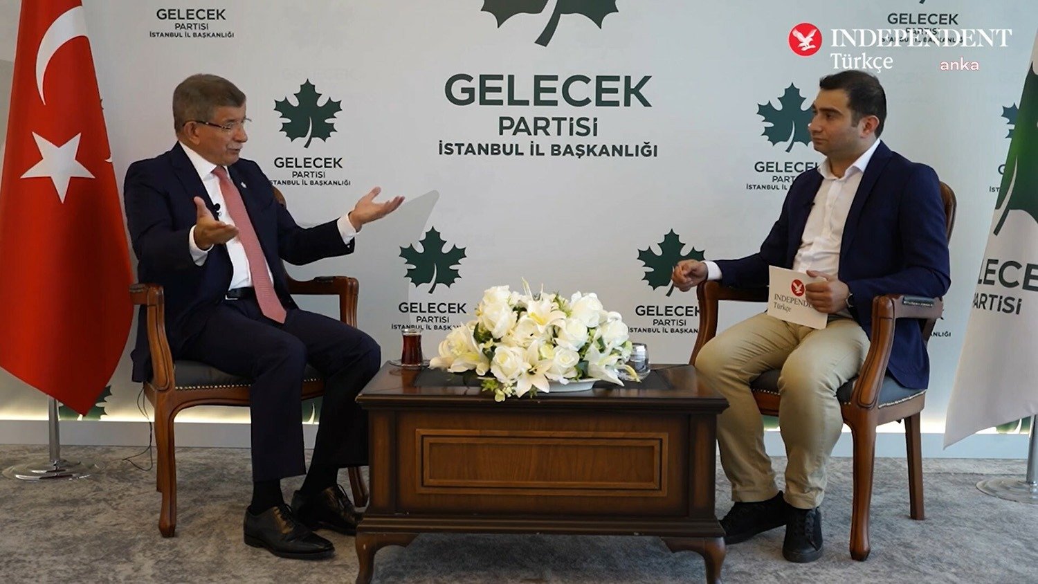 Gelecek Partisi Genel Başkanı Ahmet Davutoğlu, bir soru üstüne, “Kemal