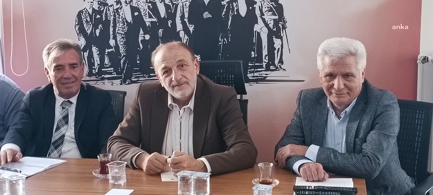 Eski Ulaştırma Bakanı ve eski MHP Grup Başkanvekili Oktay Vural,