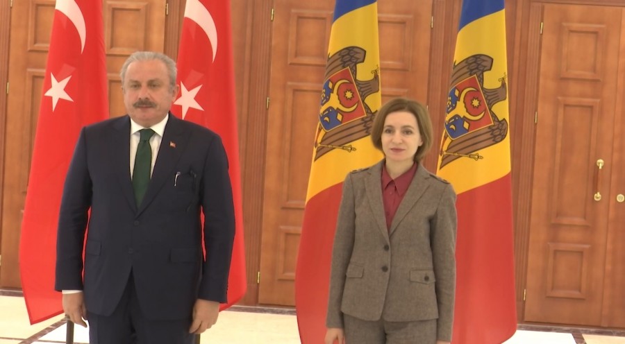 Şentop: Dünyada En Fazla Sayıda Mülteciyi Barındıran Ülke Olarak Türkiye, Moldova’nın Üzerindeki Baskıyı Çok İyi Anlamaktadır TBMM Başkanı Mustafa Şentop, Moldova Cumhurbaşkanı Maia Sandu ile görüştü.