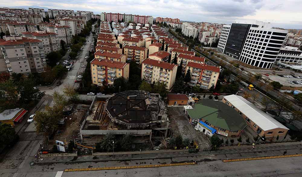 Yenimahalle Belediyesi, Cami ve Cemevi Yeniliyor Yenimahalle Belediyesi, zamana yenik düşen ve yıpranan Macun Mahallesi Hacı