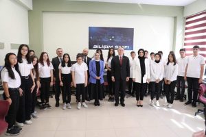 AK Parti Sincan Ilce Baskani Soner Arslanargun Bilisim Siniflari Acilisina Katildi