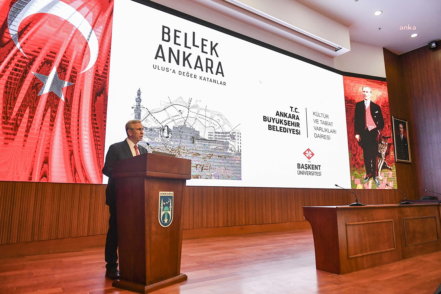 ABB Başkanı Yavaş: “Kültürel Bir Bakış Açısıyla da Ankara’ya Bakmayı Amaçladık” Ankara Büyükşehir Belediyesi (ABB) kent kimliğinin oluşturulması amacıyla “Bellek Ankara”