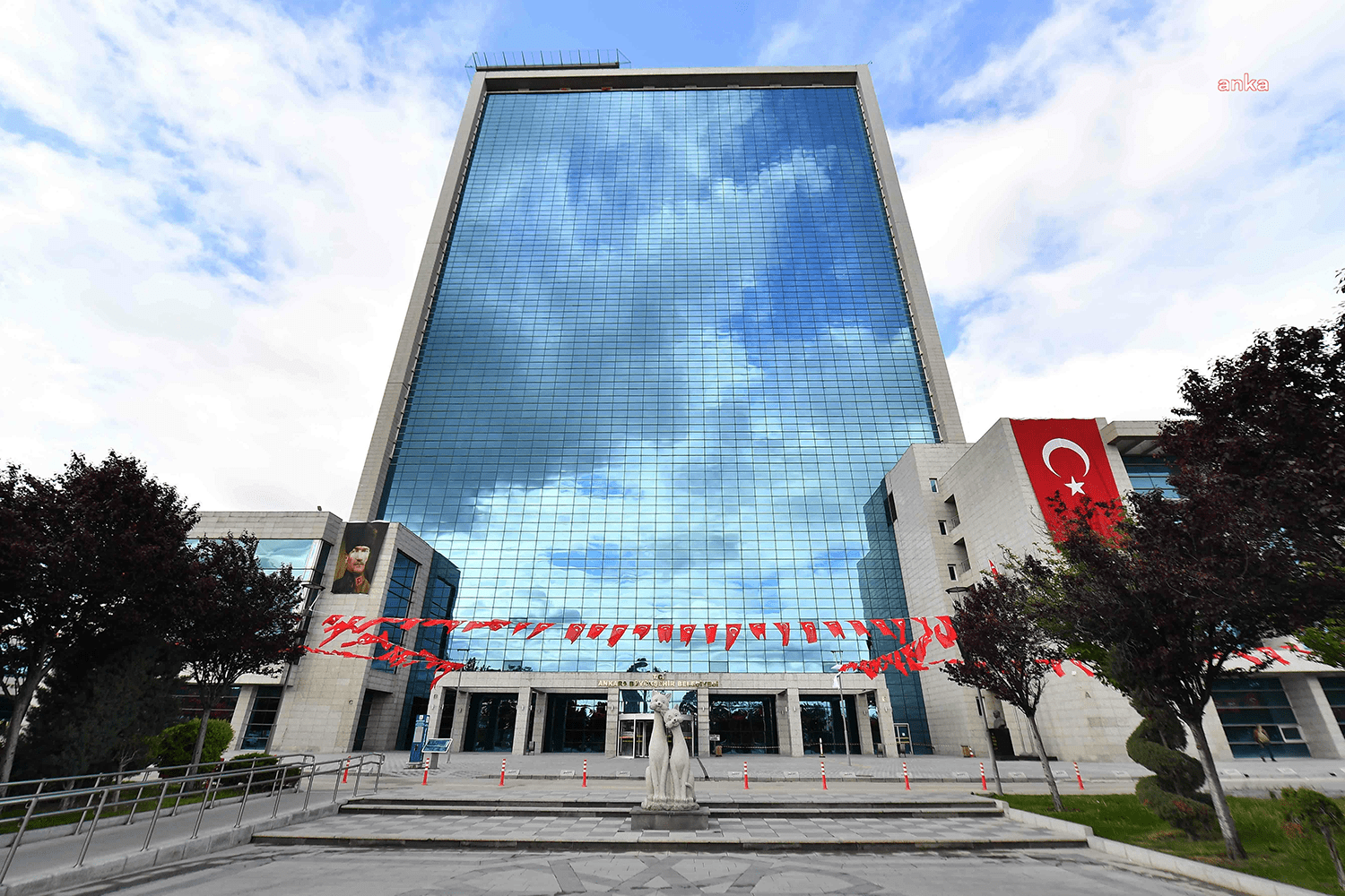 Ankara Büyükşehir Belediyesi (ABB), artan maliyetler nedeniyle özel halk otobüslerinin