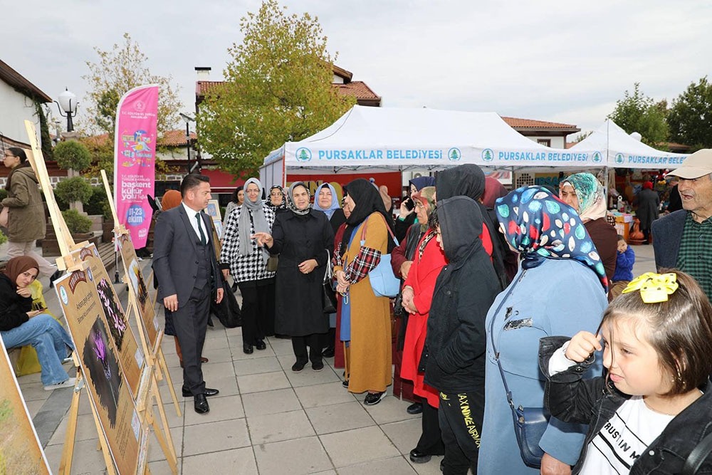 Başkent Kültür Yolu Festivali’nde Pursaklar’a Yoğun İlgi Pursaklar Belediyesi, Başkent Kültür Yolu Festivali kapsamında Hamamarkası Bosna Hersek