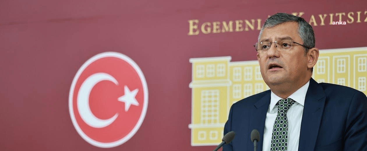 CHP Grup Başkanvekili Özgür Özel, CHP’nin TBMM’ye sunduğu başörtüsü ile