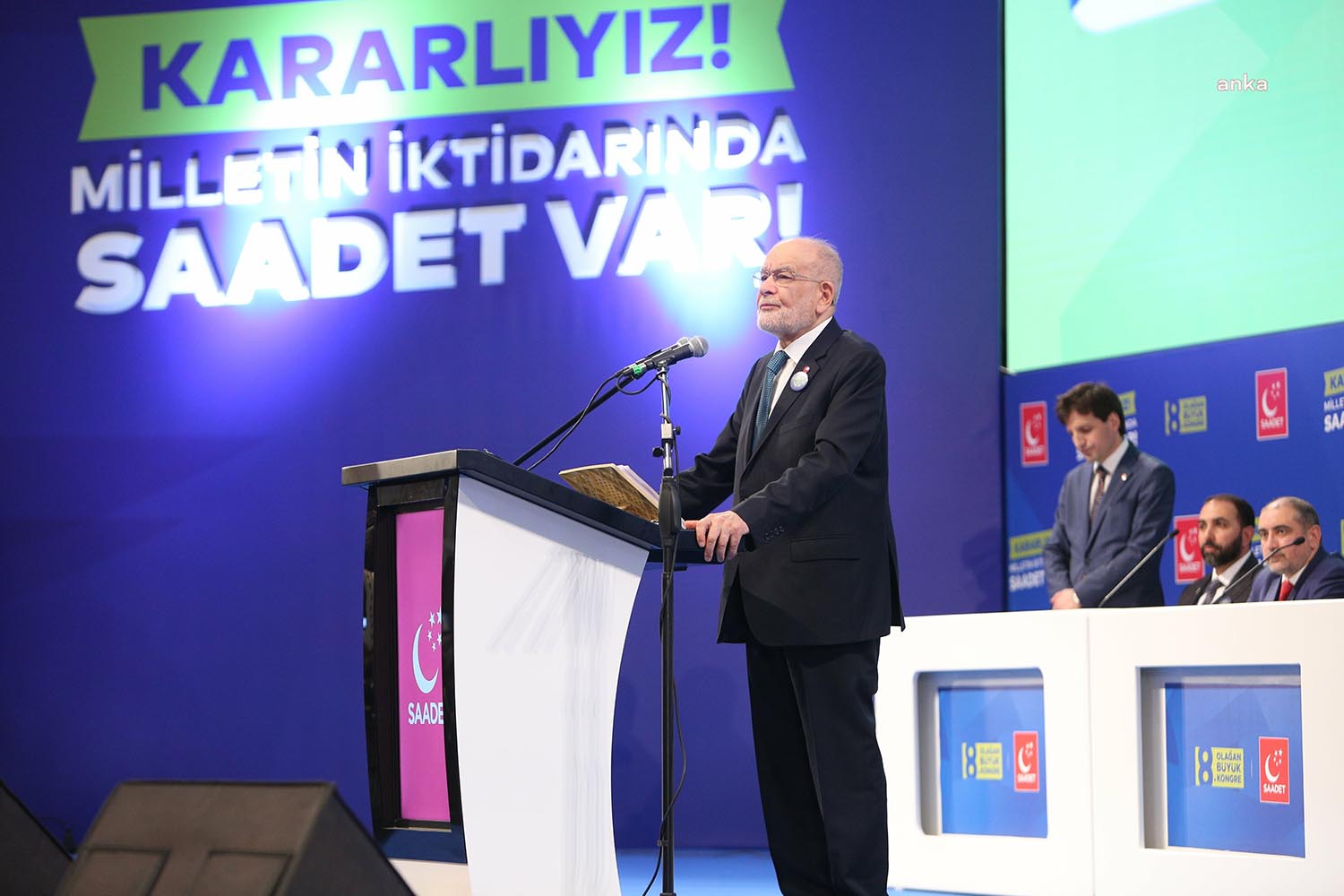 Saadet Partisi Genel Başkanı Temel Karamollaoğlu, partisinin 8. Olağan Kongresi’nde,