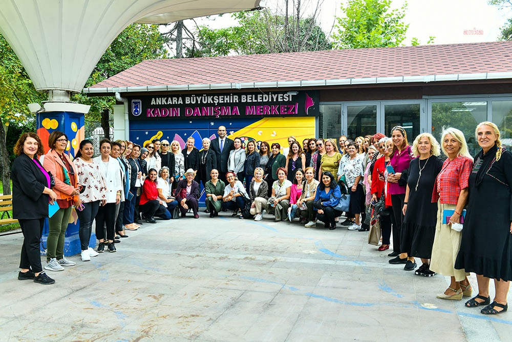 Başkent'teki kadın muhtarları bir araya getiren Ankara Büyükşehir Belediyesi, mahalle
