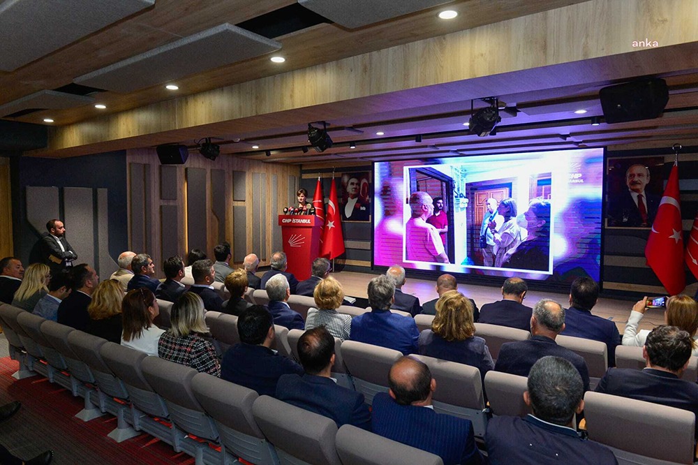 CHP İstanbul İl Başkanı Canan Kaftancıoğlu, “80 Günde Devr-i Alem”