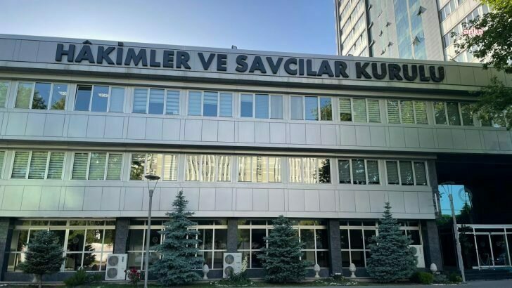 HSK, Yargıtay’a 10 Yeni Üye Seçti Hakimler ve Savcılar Kurulu (HSK), Yargıtay’a 10 yeni üye seçti.