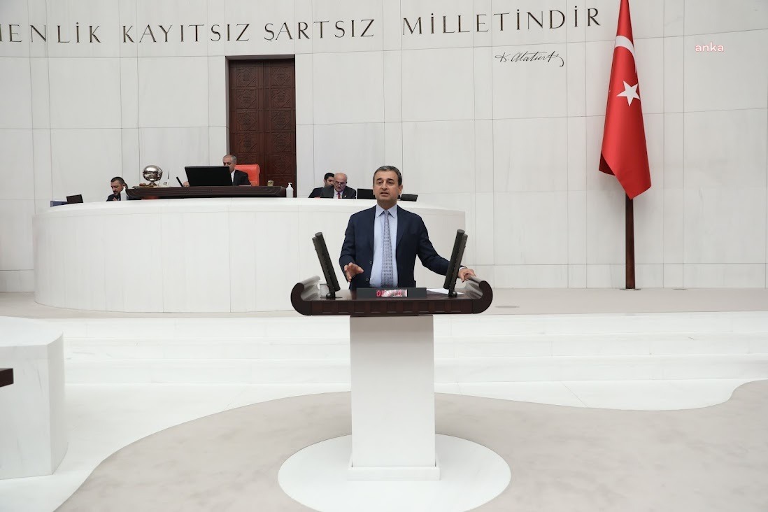 Hazine ve Maliye Bakanı Nurettin Nebati, CHP Adana Milletvekili Burhanettin
