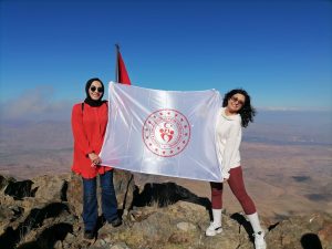 Kars, Ardahan ve Igdirli Dagcilar, Cumhuriyet Bayrami ve Kars'in Kurtulus Yil Donumunu Zirve Tirmanisiyla Kutladi