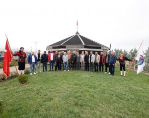 Baskan Ercan AHID Ankaralilar Dernegi Ile Eko-Ciftlikte Bulustu