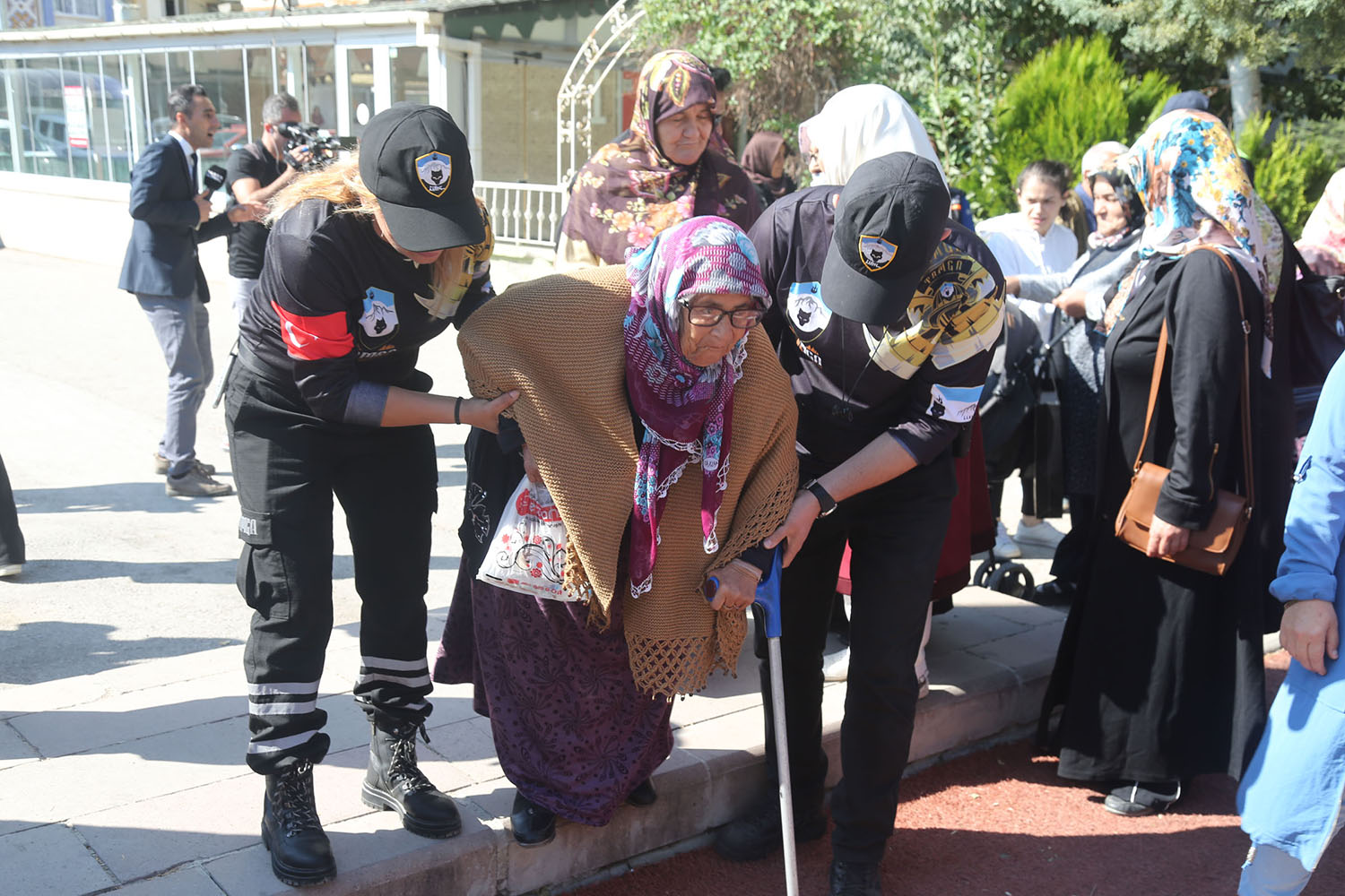 Toplumda, afet öncesi, anı ve sonrasında doğru davranış becerilerinin uygulama