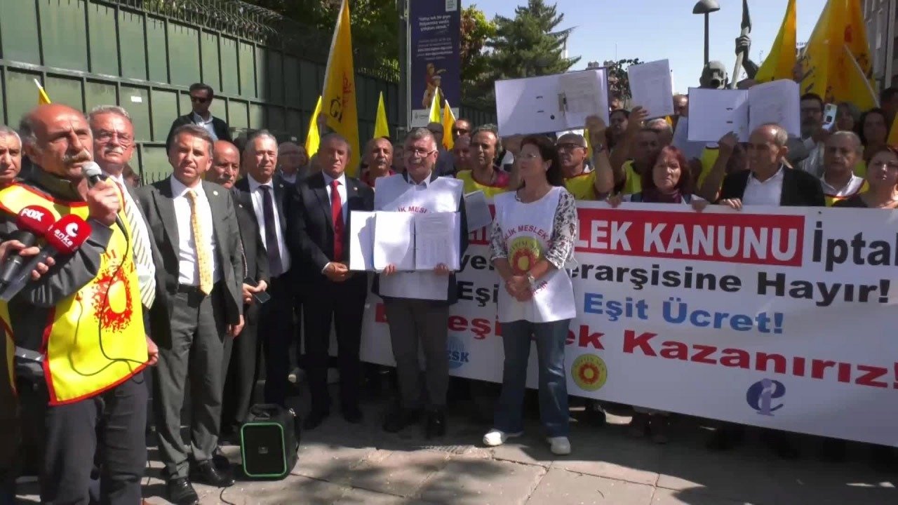 Eğitim Sen’in Öğretmenlik Meslek Kanunu’nun iptal edilmesi için başlatılan kampanyada