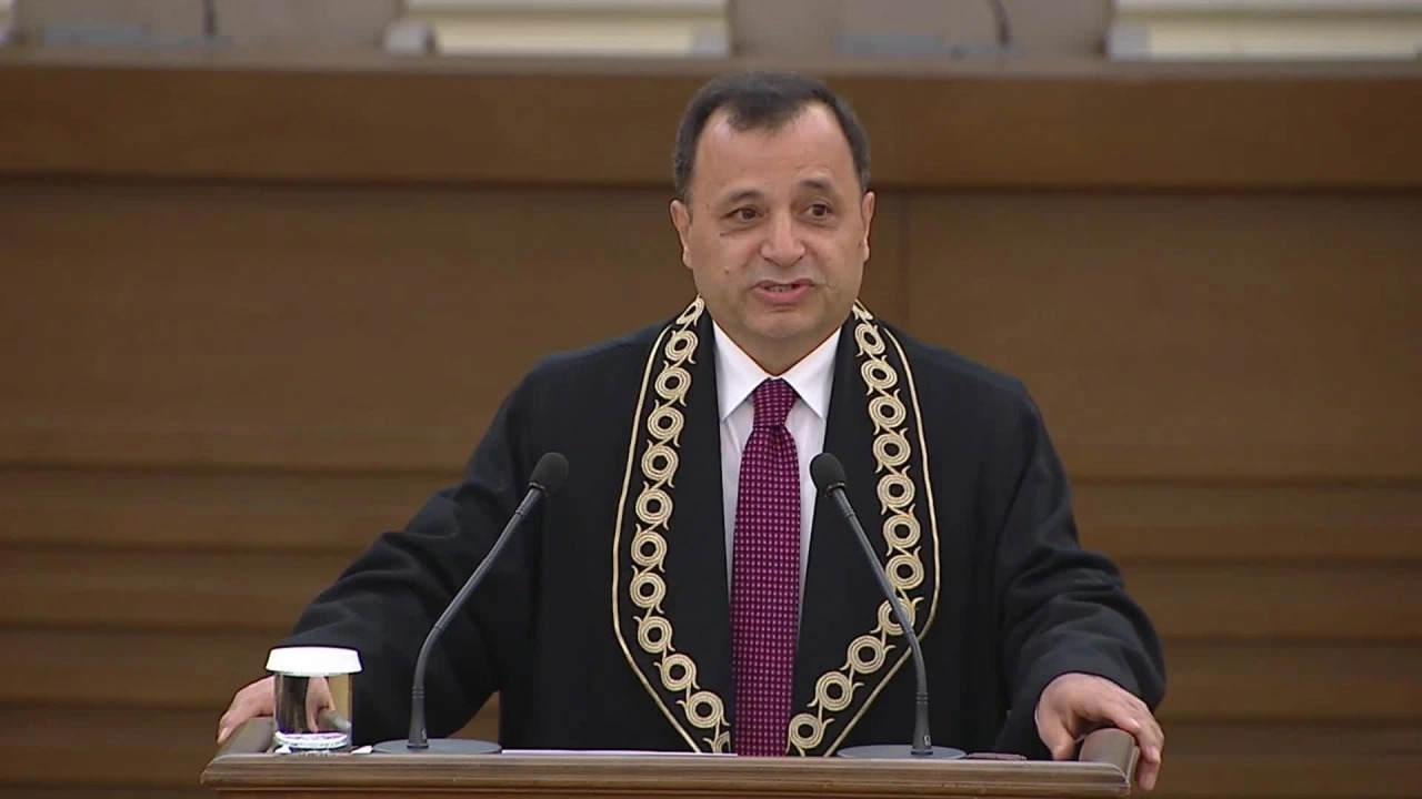 AYM Üyeliğine Seçilen Muhterem İnce, Yemin Ederek Görevine Başladı Anayasa Mahkemesi (AYM) üyeliğine seçilen Muhterem İnce, yemin ederek yeni