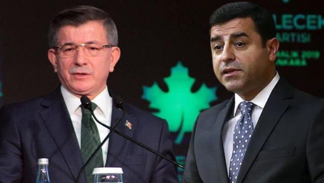 Gelecek Partisi Genel Başkanı Ahmet Davutoğlu, Başbakanlığı döneminde kendisine hakaret