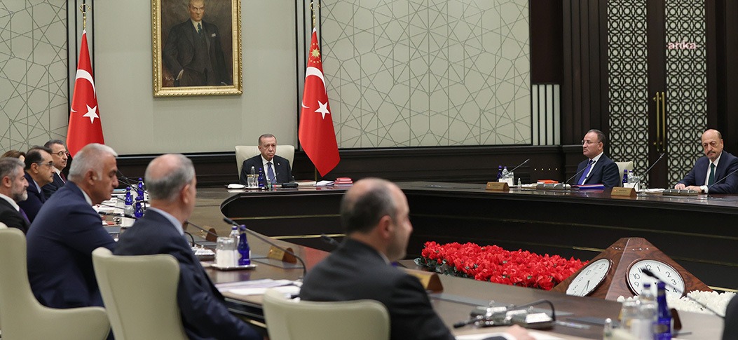 Cumhurbaşkanı Recep Tayyip Erdoğan, “Ailelerinin yaşadığı şehirlerden uzak şehirlerde eğitim-öğretim