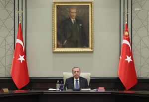 Cumhurbaskani Erdogan: Ailelerinin Yasadigi Sehirlerden Uzak Sehirlerde Ogretim Goren Ogrencilerimize Okullarina Gidis ve Donusleri Icin Ulasim Destegi Saglayacagiz