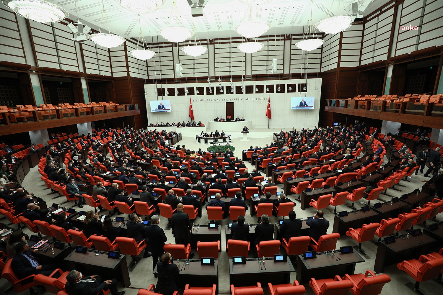 Türk Silahlı Kuvvetleri’nin Lübnan’da bulunan güçlerinin görev süresinin 1 yıl