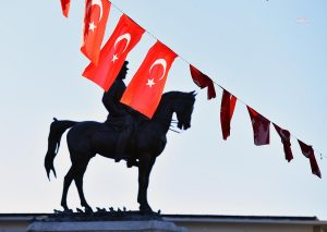 Ankara, Cumhuriyet Coskusu Ile Kirmizi Beyaza Burundu