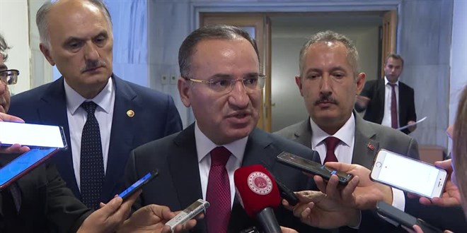 Adalet Bakanı Bekir Bozdağ, Cumhurbaşkanı Recep Tayyip Erdoğan’ın başörtüsüyle ilgili