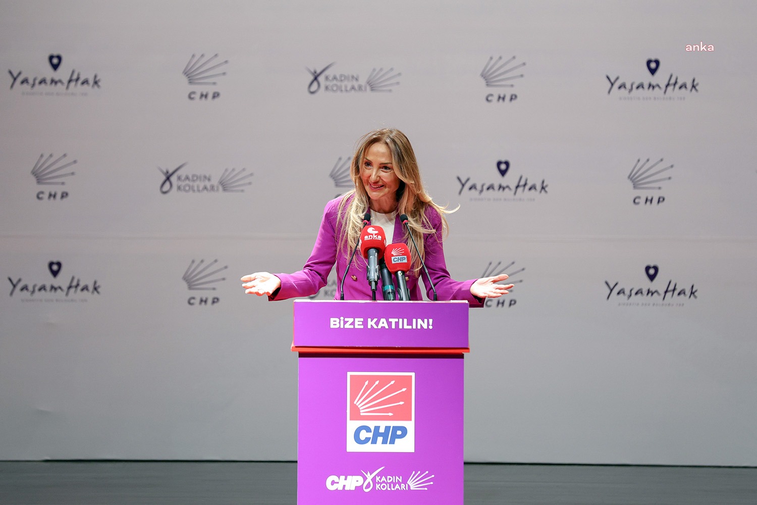 CHP, bugün parti genel merkezinde 25 Kasım Kadına Yönelik Şiddete