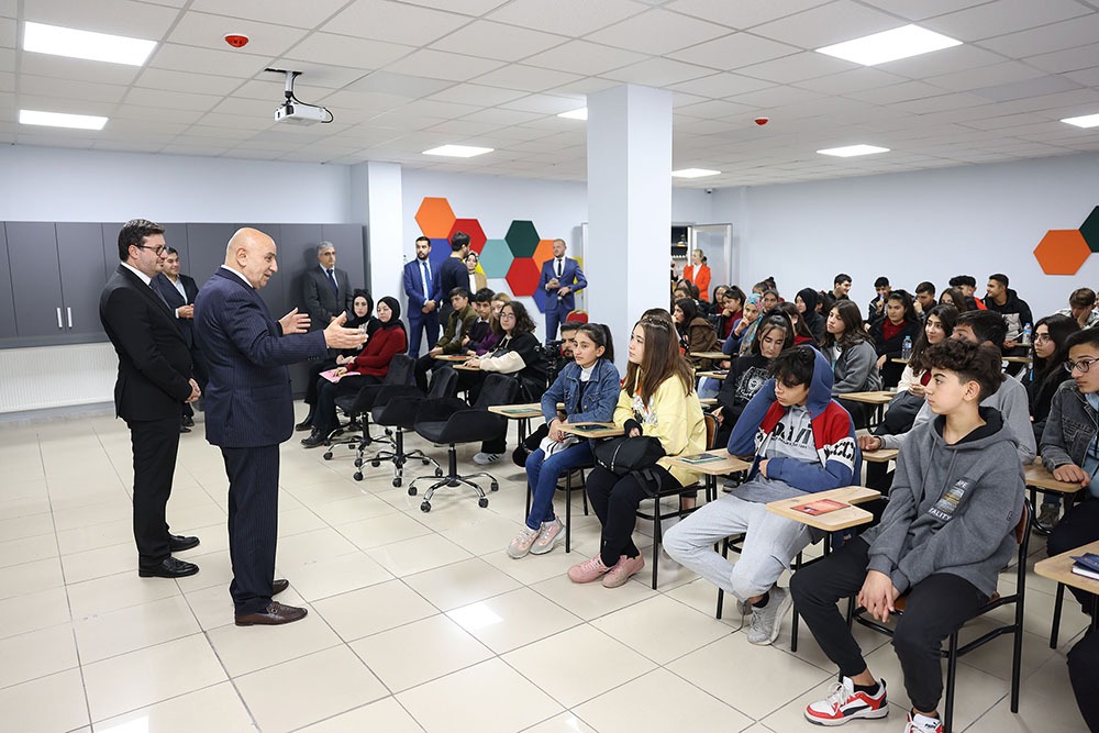 Keçiören Belediyesi TEKNOMER Ankara Kalecik’ten gelen 70 öğrenciyi misafir ederek