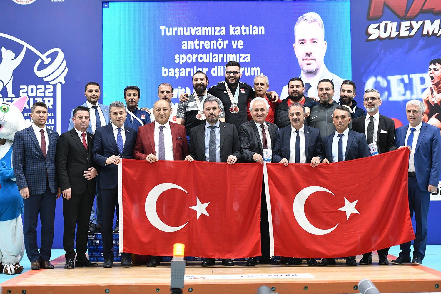 Ailesi ile birlikte Pursaklar’da yaşayan Naim Süleymanoğlu’nun anısına Pursaklar Belediyesi