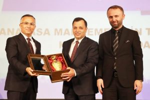 AYM Baskani Arslan: “Anayasa Mahkemesi 2012 Yilindan Itibaren, Hak Eksenli Yaklasimla Laikligin Ozgurlukcu Bir Yorumunu Yapmaya Baslamistir”