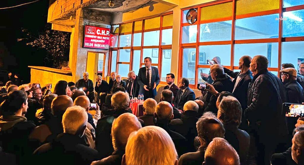 CHP Grup Başkanvekili Özgür Özel, Trabzon'un Akçaabat ilçesinde; “Adayın ismini