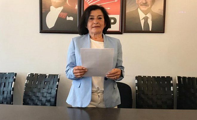 İzmir'de CHP Konak Kadın Kolları Başkanı Nurten Serhadbeyi, yaşamını yitirdi.