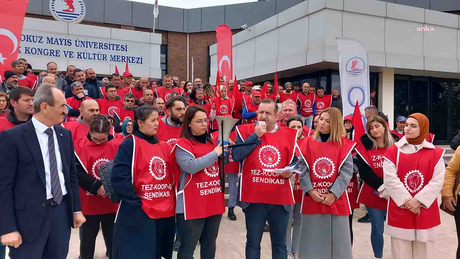 Tez-Koop-İş Sendikası Samsun Şubesi, grev kararı alan Ondokuz Mayıs Üniversitesi