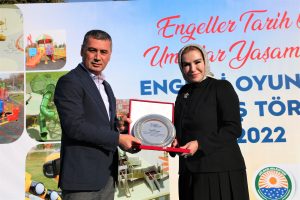 Golbasi Belediyesi “Engeller Tarih Olsun, Umutlar Yasam Bulsun” Hedefiyle Uc Ayri Parkta Engelli Oyun Alanlari Olusturdu