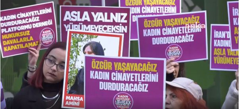 Ankara’da Eylem Yapan Kadınlardan İktidara: “Siz İşsizliğe, Yoksulluğa Çözüm Bulun” Kadın Cinayetlerini Durduracağız Platformu ve Kadın Meclisleri, Ankara’da Sakarya Caddesi’nde