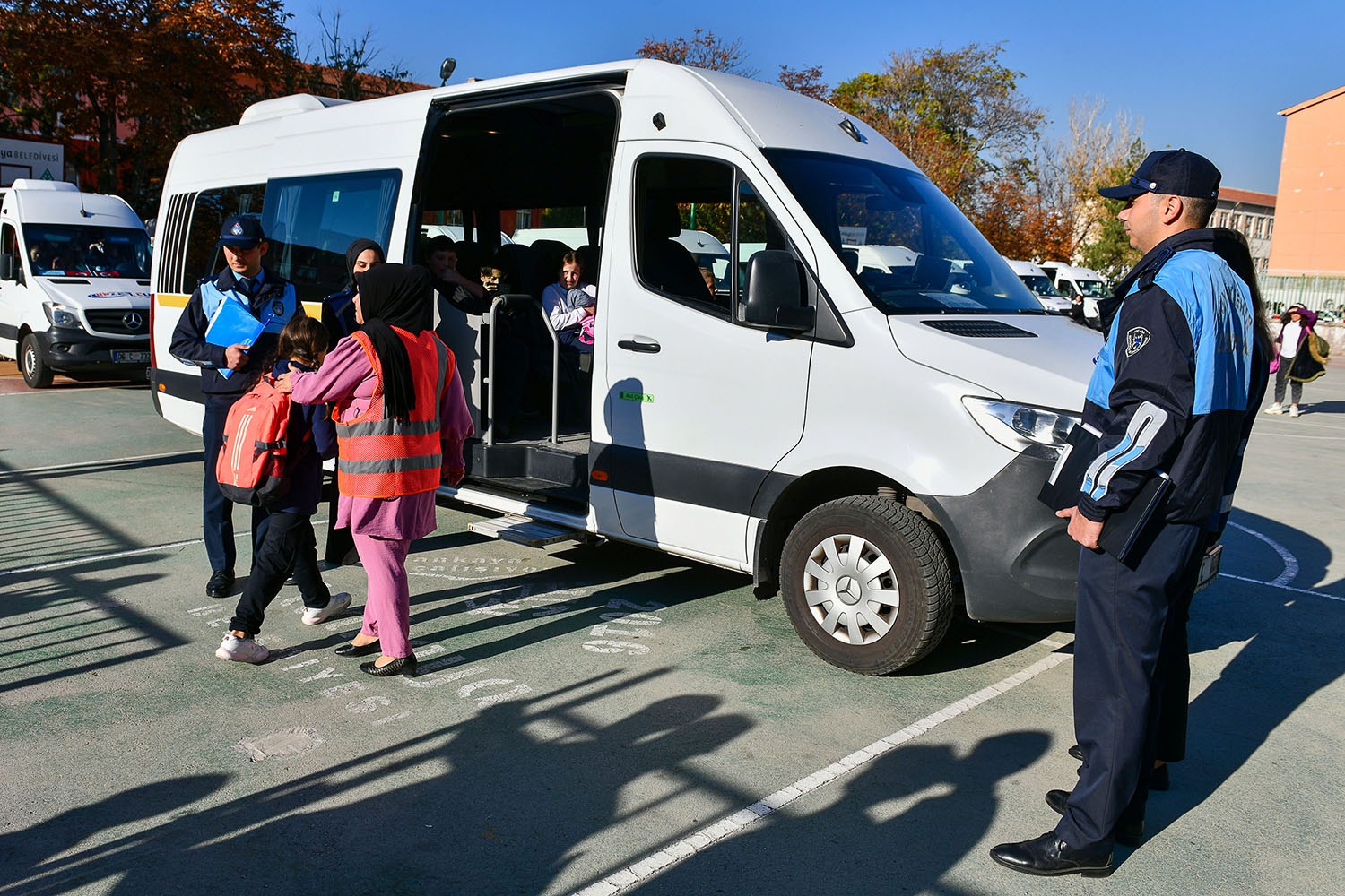 Ankara Büyükşehir Belediyesi Zabıta Daire Başkanlığı ekipleri kent genelindeki zincir